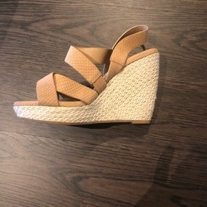 Splendid wedges